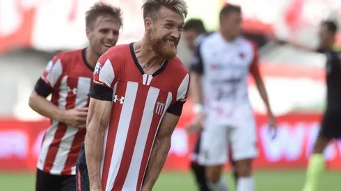 Jonathan Schunke celebra su tanto.