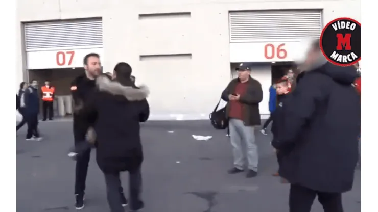Foto de la pelea entre ambos.