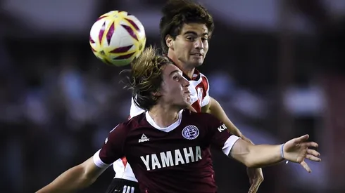 Pedro De la Vega en un partido ante River.
