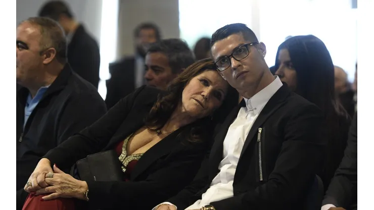 Muy fuerte: la madre de Cristiano Ronaldo contó que está "luchando por la vida"