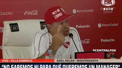 Holan se calentó con un periodista que le preguntó si perdió respaldo: "¿Cuál, el de Twitter?"