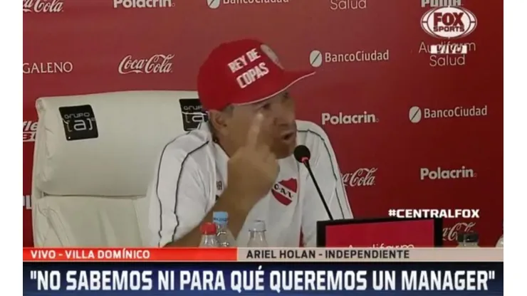 Holan se calentó con un periodista que le preguntó si perdió respaldo: "¿Cuál, el de Twitter?"