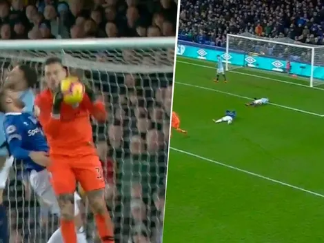 Soldado caído: Otamendi chocó fuerte en las alturas y quedó tendido en el suelo