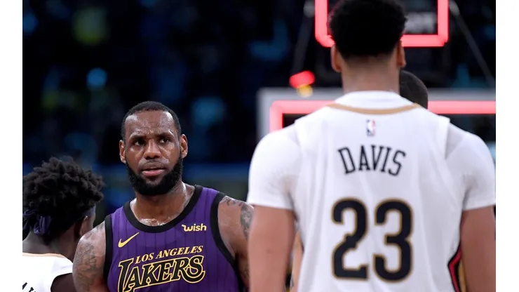 Se molesta LeBron: Los Lakers se retiran de las negociaciones por Anthony Davis