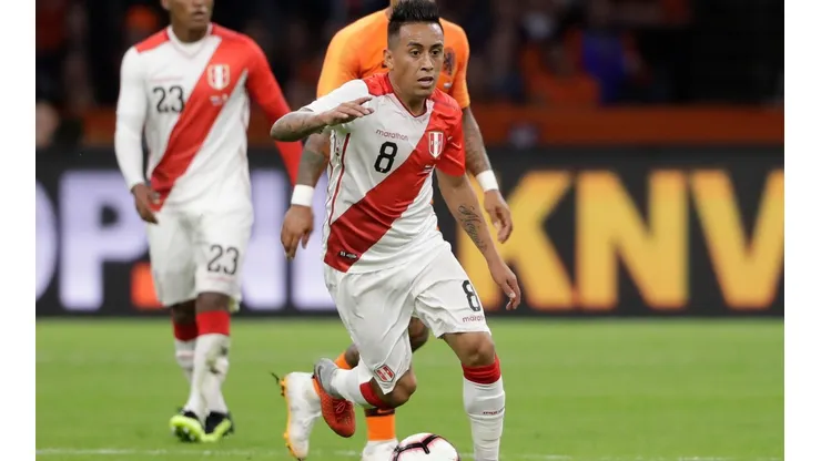Cueva ya enamoró a los fans del Santos