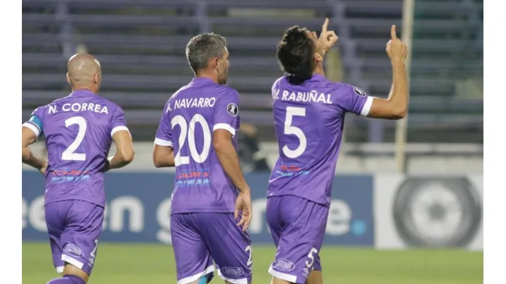 Defensor Sporting vs Barcelona por la Copa Libertadores.