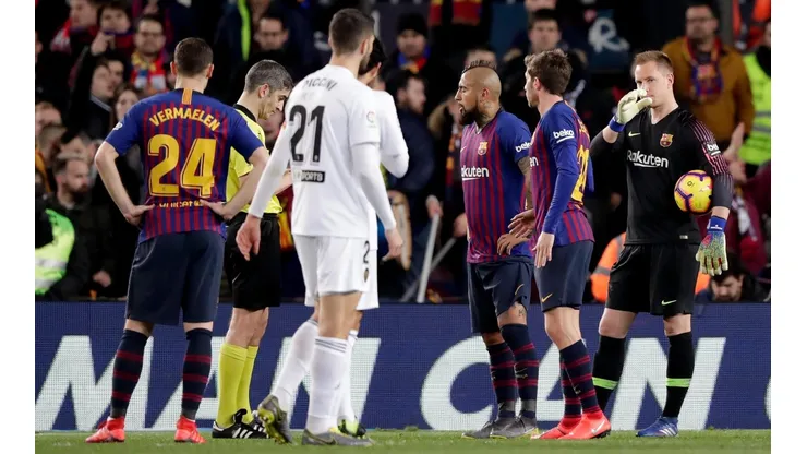 Foto de los jugadores de Barcelona ante Valencia.
