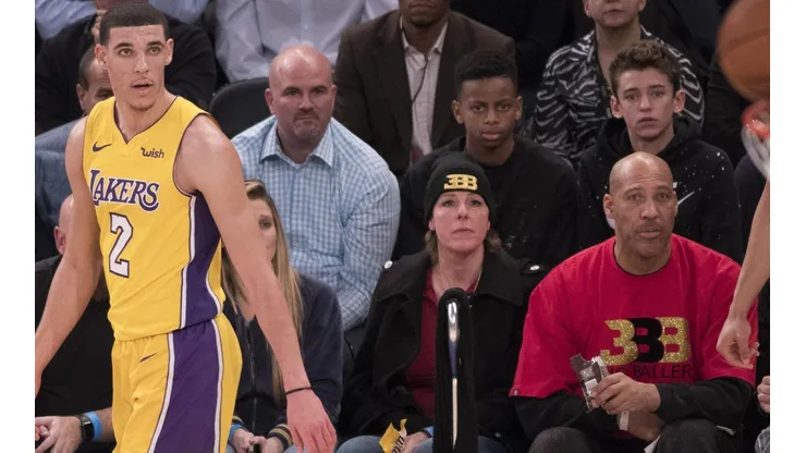 LaVar Ball llama perdedores a los Lakers y quiere que Lonzo cambie de equipo