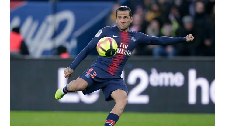 Inesperado: el ídolo de Dani Alves podría llegar a Alianza Lima