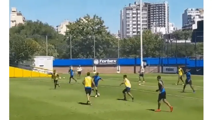Foto del taco de Mauro Zárate en la práctica de Boca.