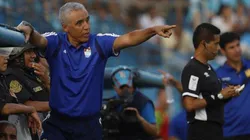 Siendo oficial la salida de Mendoza, los 3 entrenadores que pueden llegar a Sporting Cristal