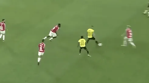 Ver para creer: metió cuatro caños en ¡en cinco segundos!