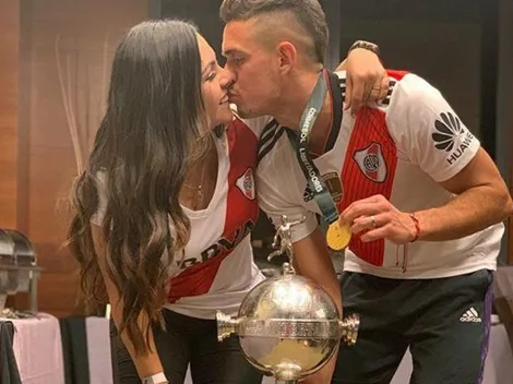 La mujer de Santos Borré explicó por qué el delantero sacó la lengua en su festejo