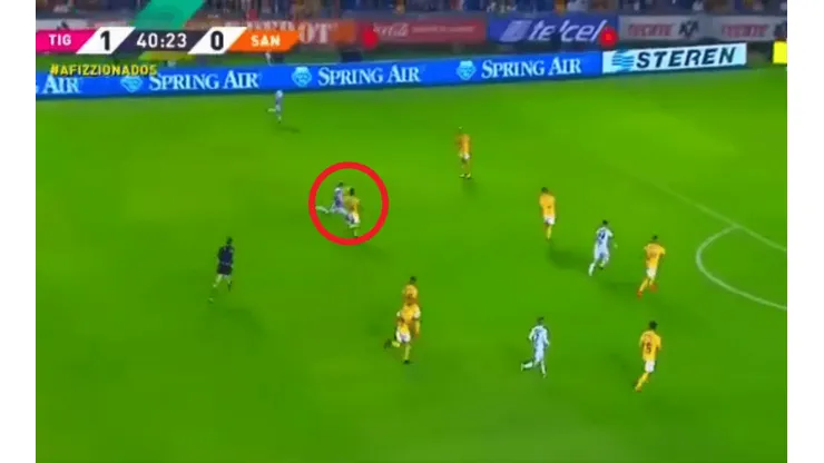 Furch se inventó una jugada bárbara para el empate de Santos.