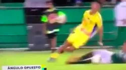 Durísima patada de Zea.