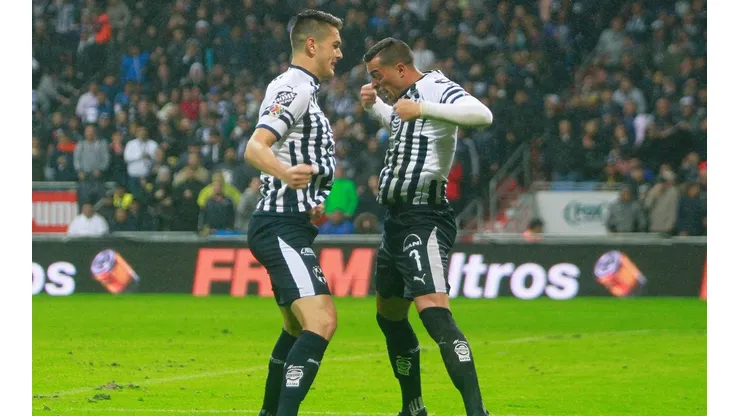 Funes Mori se divierte en el entrenamiento de Rayados.