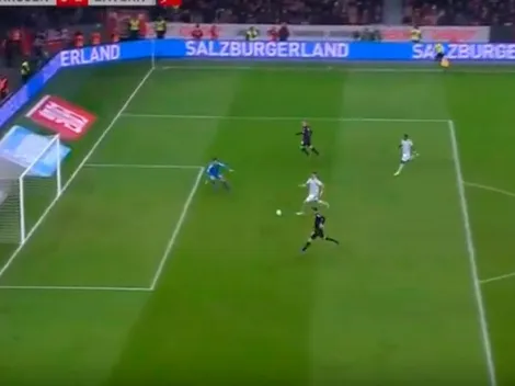 A Alario le bastaron 3 minutos para meterle un gol al Bayern Múnich