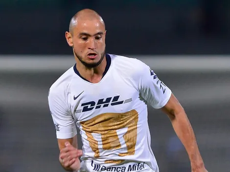 ¡Es idéntico! Carlos González subió a las redes una foto junto a un autorretrato