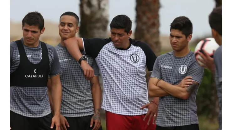 Los tres jugadores que piensa Universitario para reemplazar a Siucho