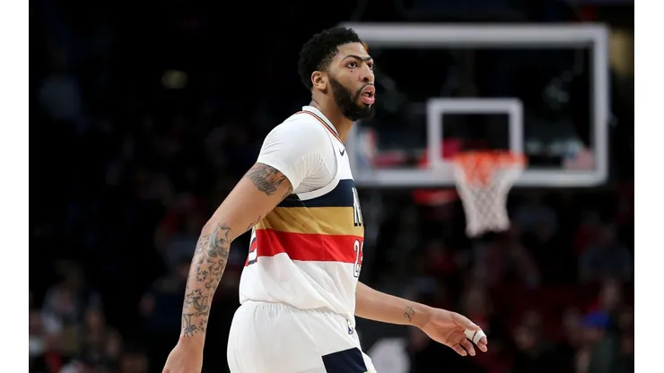 NBA multa a Anthony Davis por solicitar un cambio públicamente