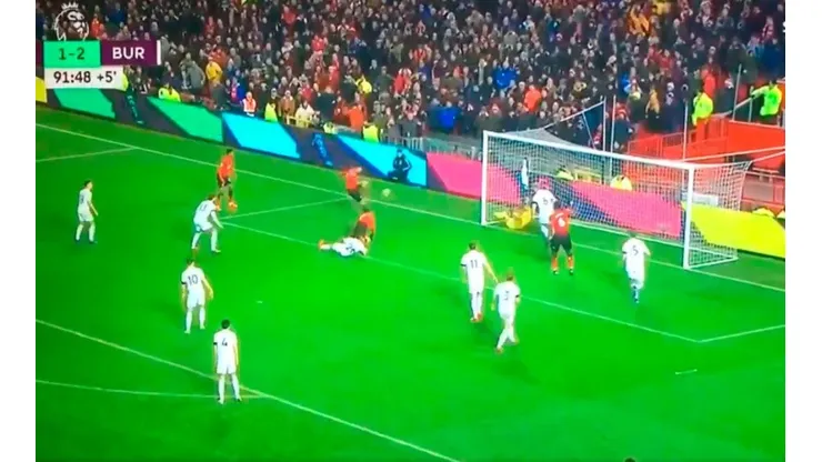 Gol de Lindelof y empate del United.