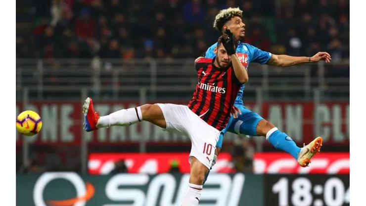 Milan vs Nápoli.