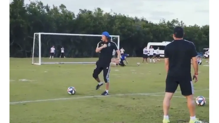 Está intacto: magistral clase de remates de Matías Almeyda a los jugadores de San José