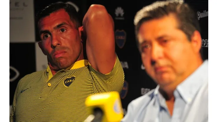Tras las palabras de Tevez, se calentó Angelici