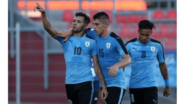 Uruguay cumplió el objetivo, le ganó a Paraguay y está en el hexagonal final