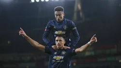 Alexis Sánchez y Jesse Lingard (Foto: Getty)