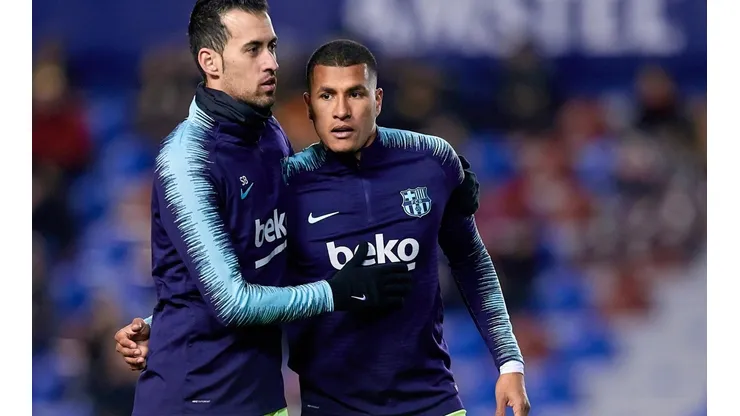Murillo empieza a sufrir el mal de Yerry Mina en Barcelona
