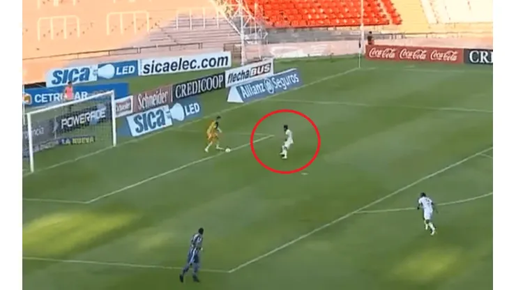 Lautaro Acosta se pierde el primer gol del partido