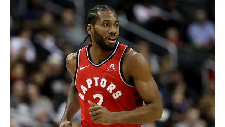 ¿A los Lakers con LeBron? Kawhi Leonard compra una mansión gigante en Los Ángeles