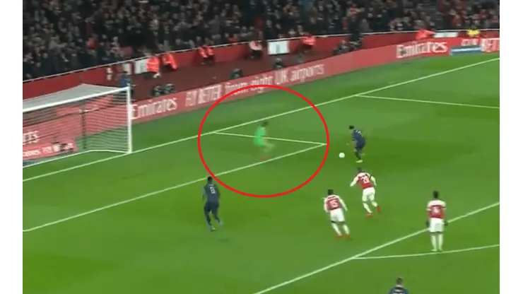 Alexis abre la cuenta para el Manchester