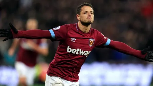 Chicharito gritando un gol con los 'Hammers'.