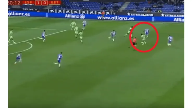 Lainez entró y ya fue decisivo para el Betis.