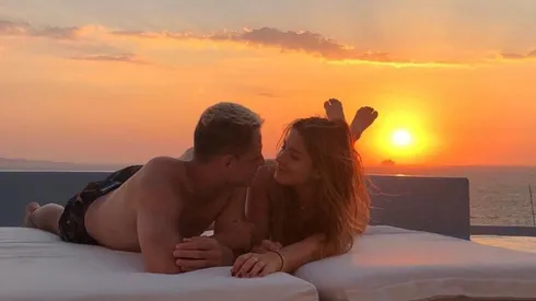 La novia de Chicharito subió una hermosa imagen.