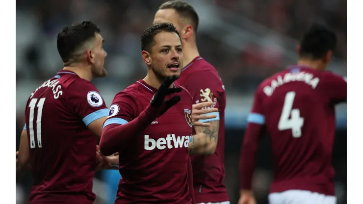 Hay un equipo obsesionado con sacar de West Ham a Chicharito