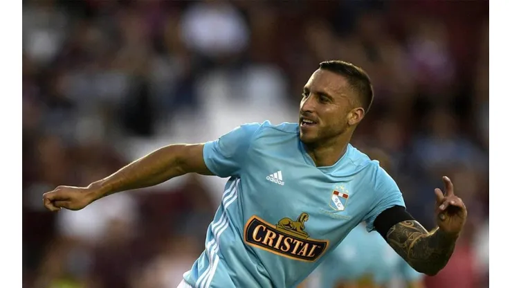 Líbero: Emanuel Herrera dejaría las filas del cervecero para sumarse al Atlético Nacional