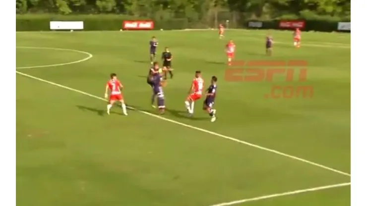 Patada brutal: en la Reserva de River se pegan entre ellos