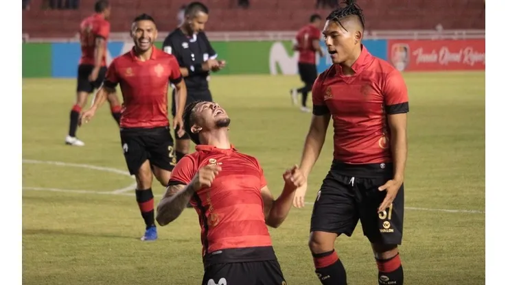 Melgar oficializó su nueva indumentaria para brillar en la Liga 1 y la Copa Libertadores
