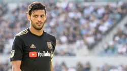 Los motivos que alejaron a Carlos Vela del Barcelona