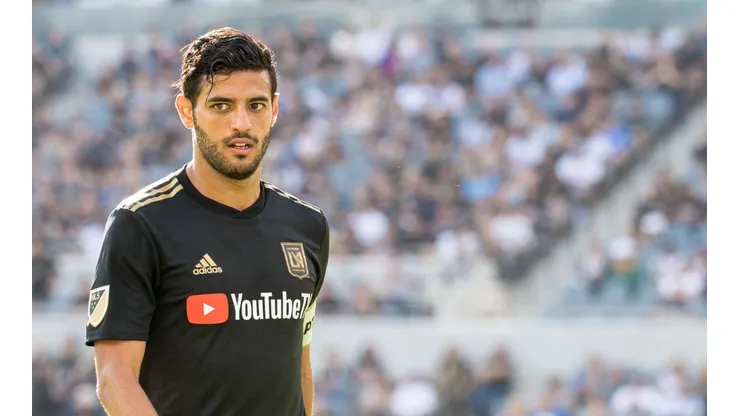 Los motivos que alejaron a Carlos Vela del Barcelona