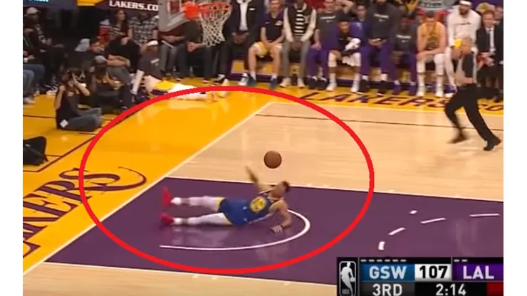 Stephen Curry comete el peor blooper de su carrera