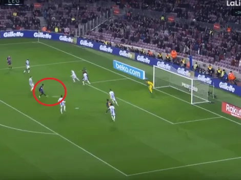 Imposible de atajar: Dembelé metió la pelota contra el palo y anotó el primero para el Barcelona