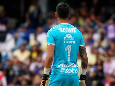 En el momento más difícil de Gudiño, la afición de Chivas le regala una cálida ovación