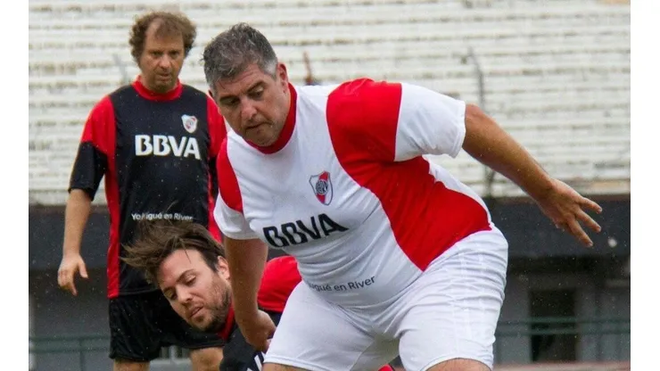 Perdió River, pero Farinella le volvió a pegar a Boca