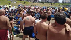 Nada de amistoso: la hinchada de Boca metió tremenda fiesta en la playa de Mar del Plata