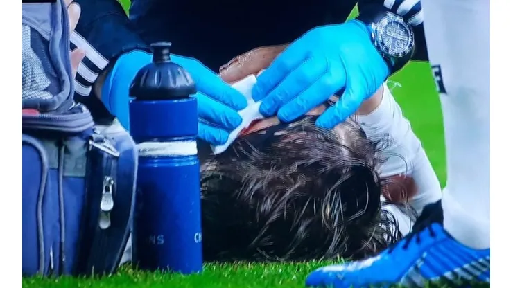 Fuerte golpe entre Modric y el Mudo Vázquez