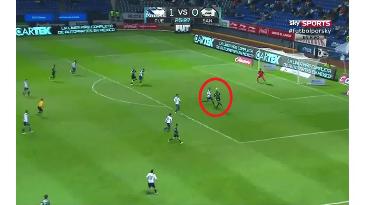Golazo de Correa para el empate parcial.